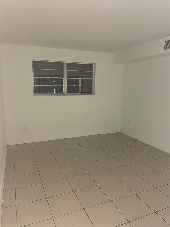 20200 NE 29th Ct 106