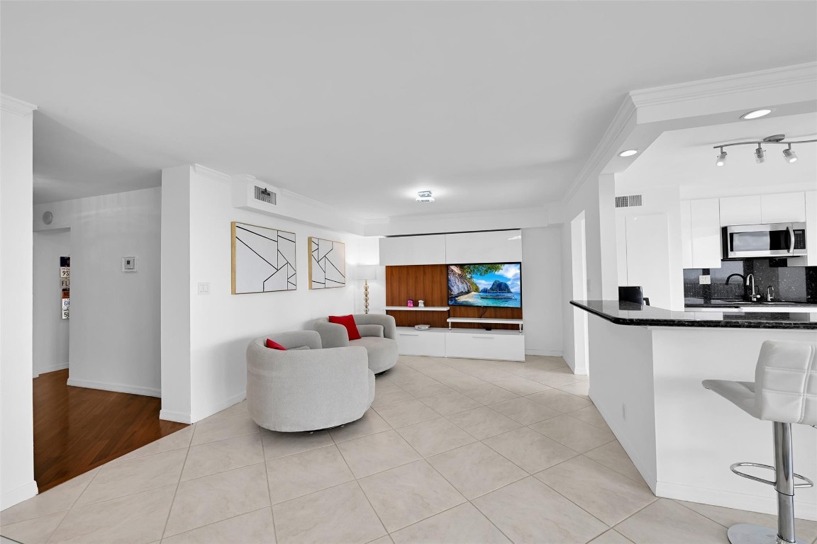 1901 N Ocean Blvd TH-D