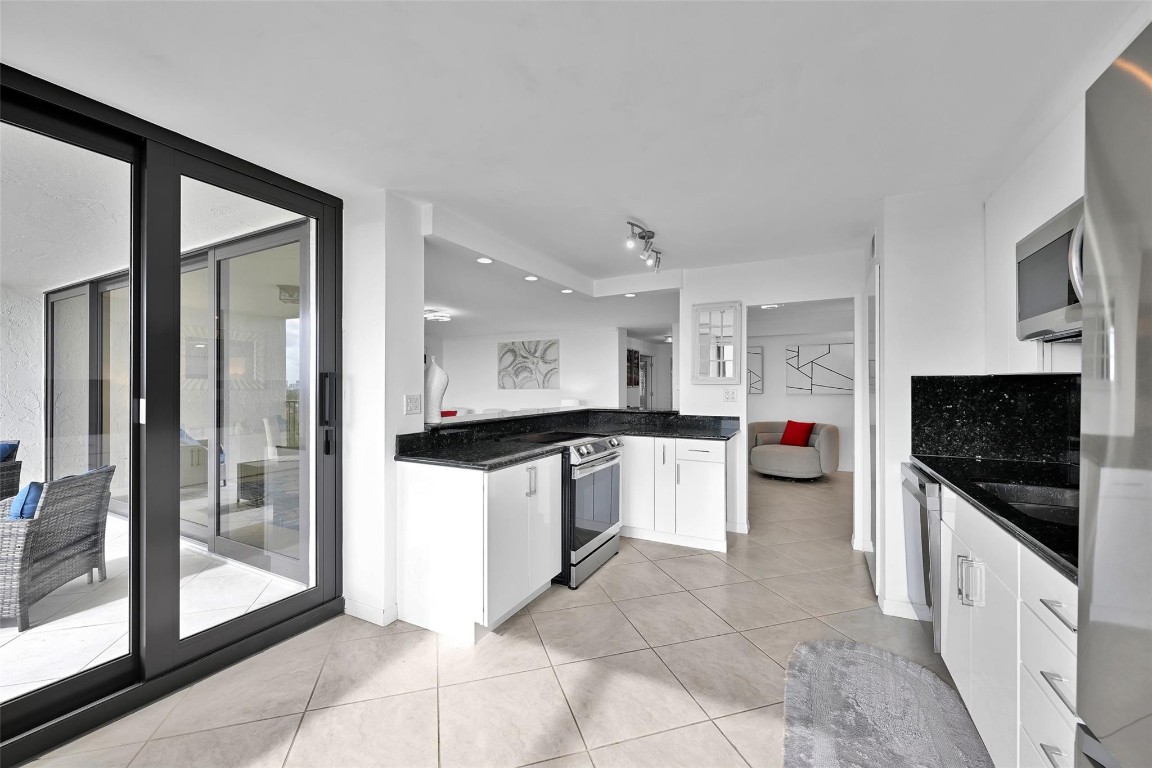 1901 N Ocean Blvd TH-D