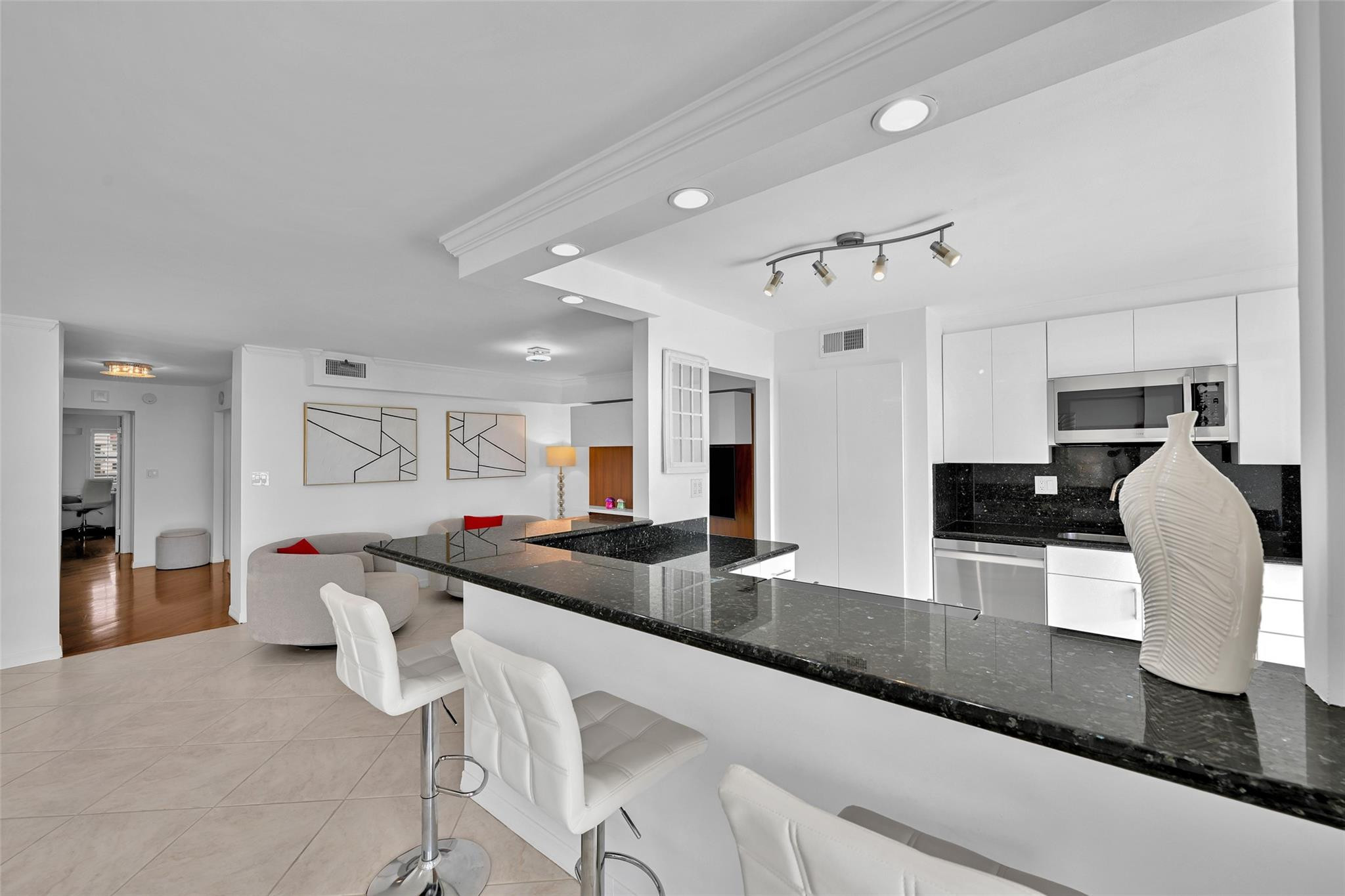 1901 N Ocean Blvd TH-D