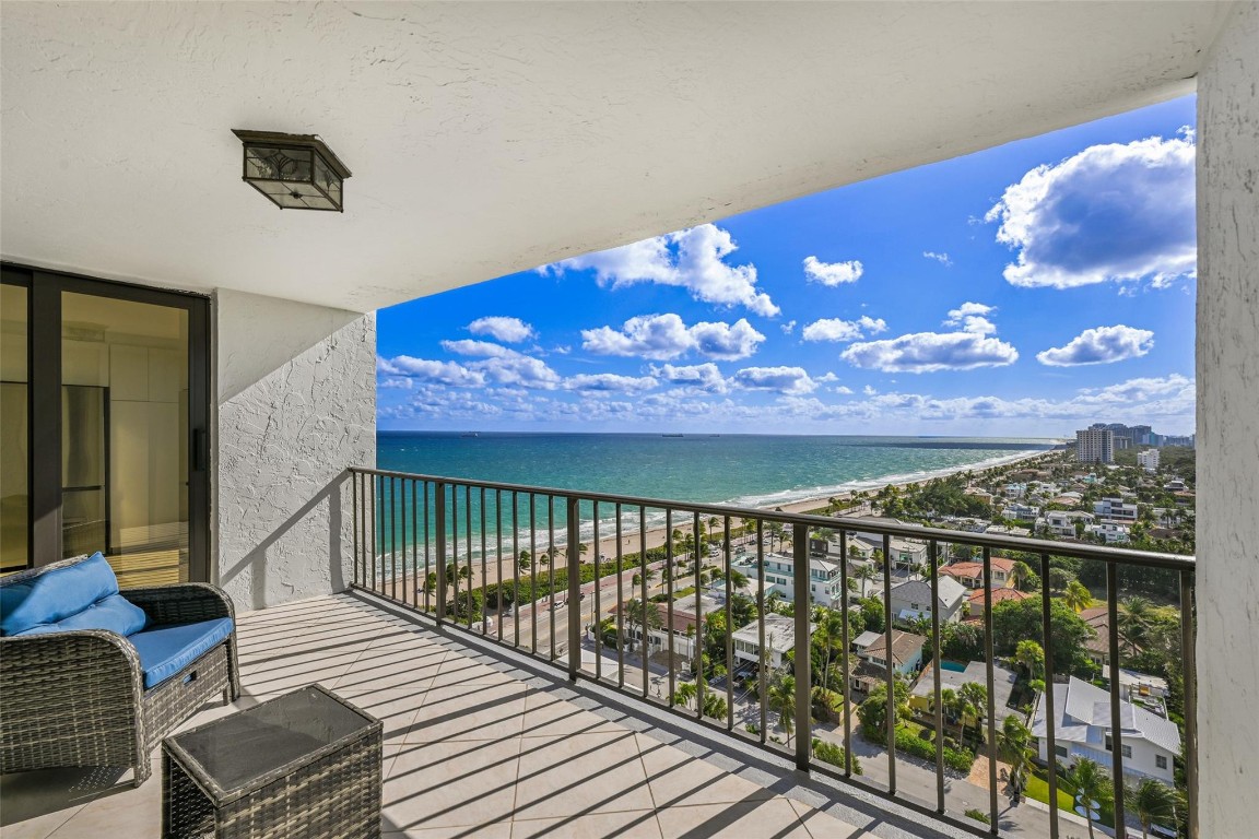 1901 N Ocean Blvd TH-D