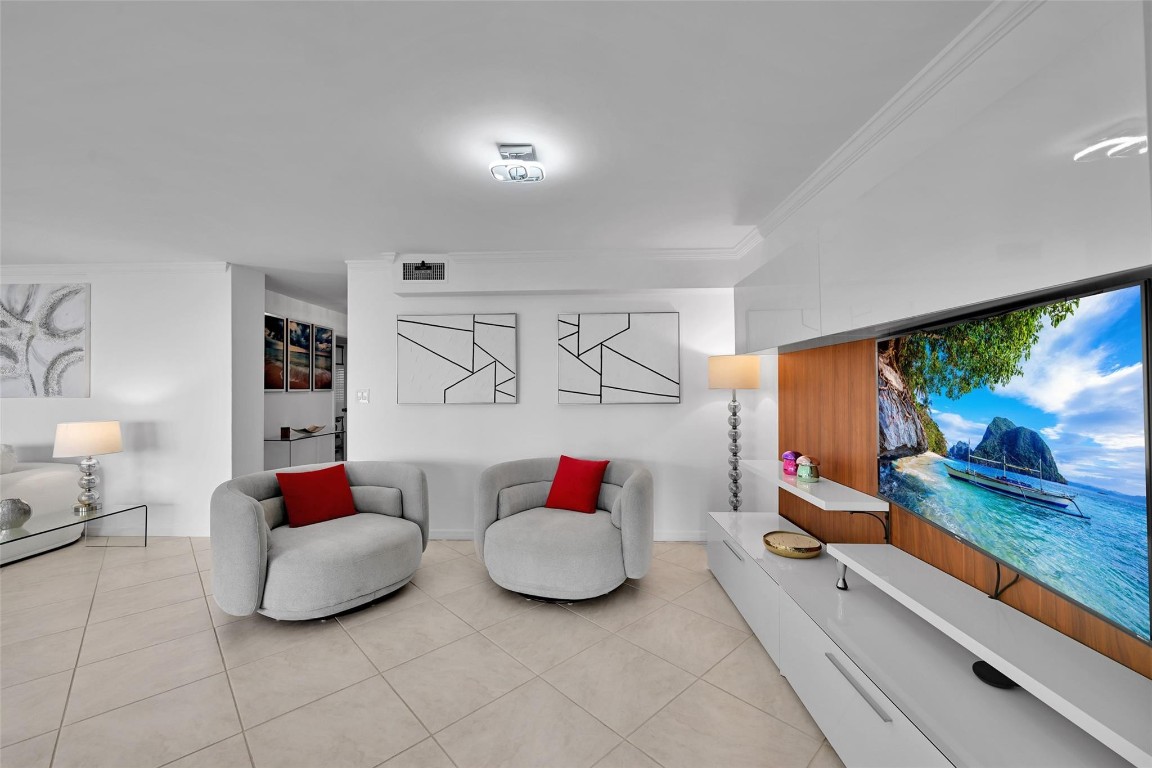 1901 N Ocean Blvd TH-D