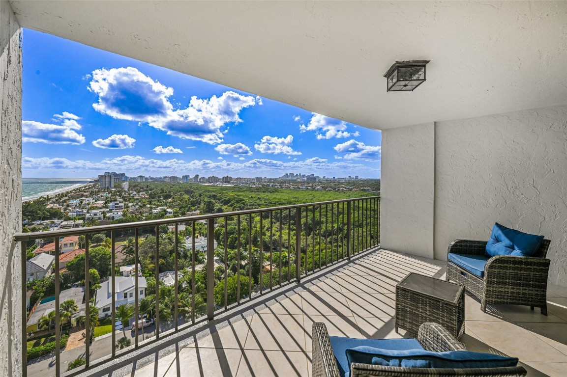 1901 N Ocean Blvd TH-D