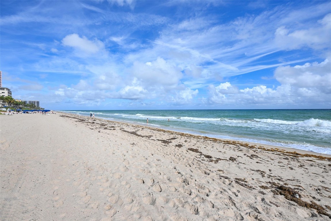 1901 N Ocean Blvd TH-D