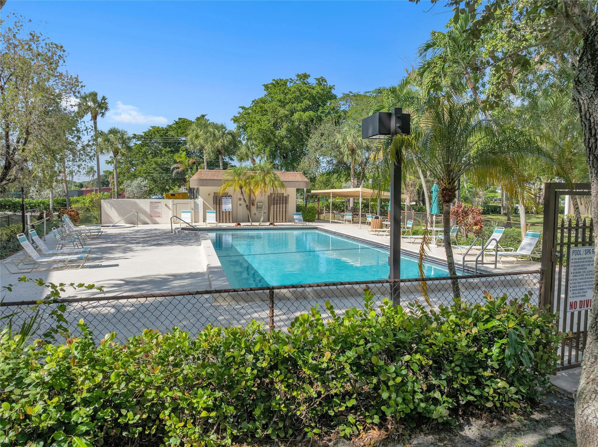 7653 NW 79th Ave 208