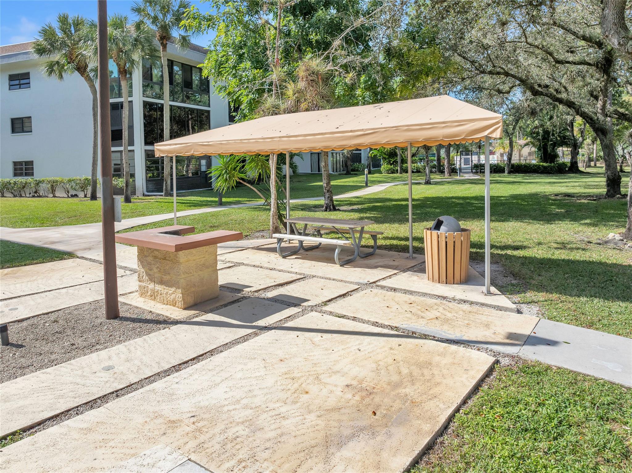 7653 NW 79th Ave 208