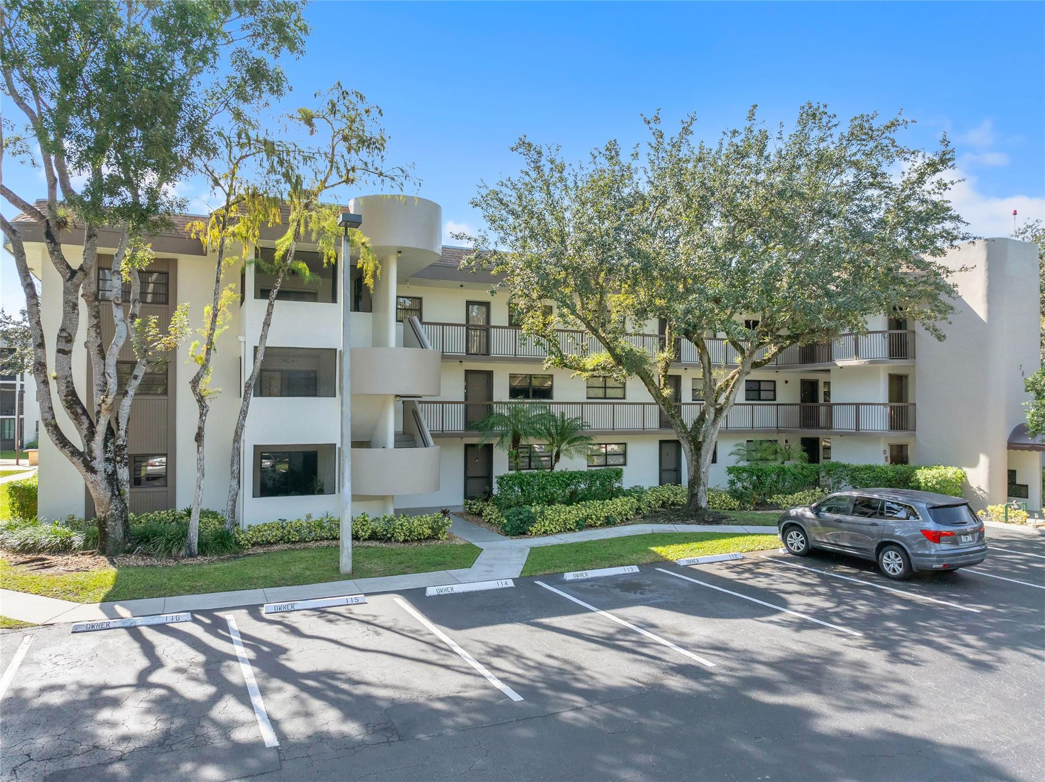 7653 NW 79th Ave 208