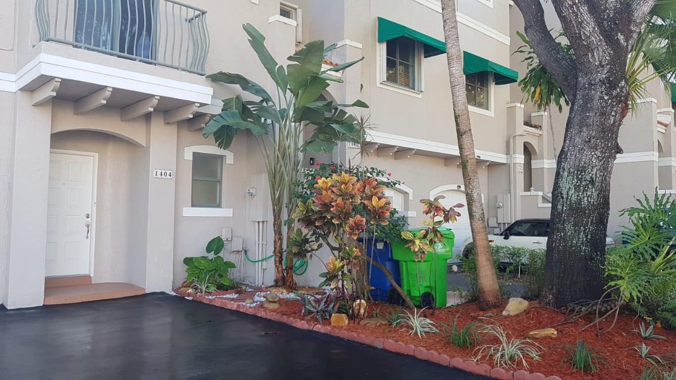 1404 NW 126th Ave 1404