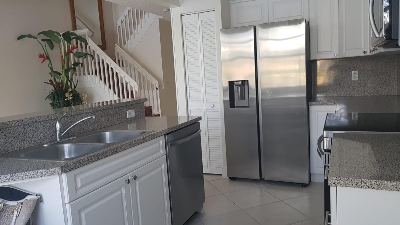 1404 NW 126th Ave 1404