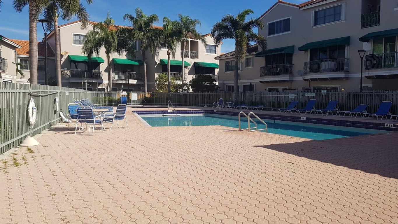 1404 NW 126th Ave 1404