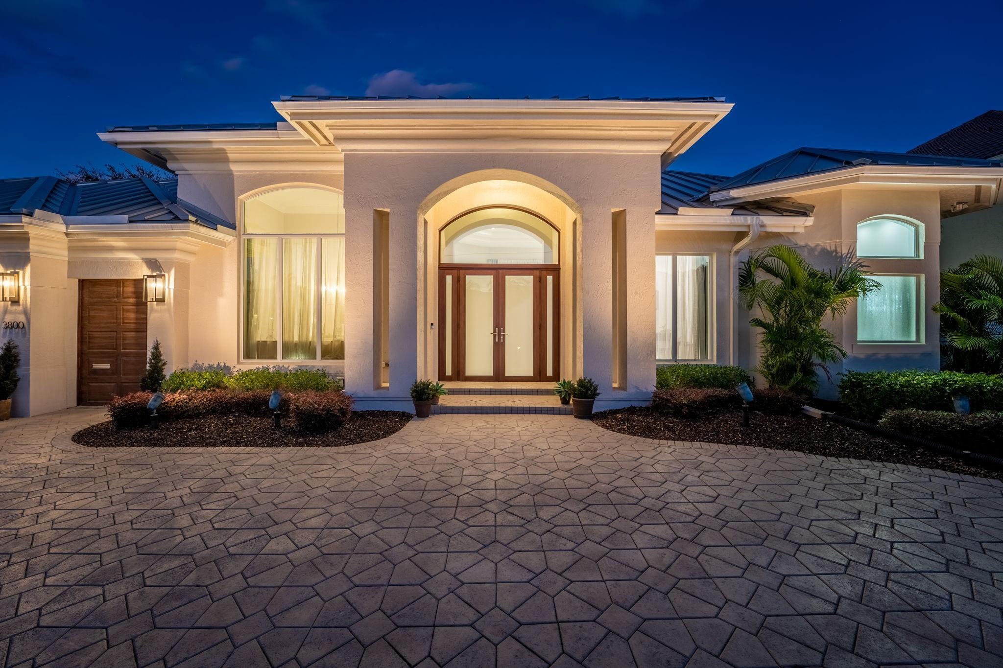 3800 NE 30th Ave