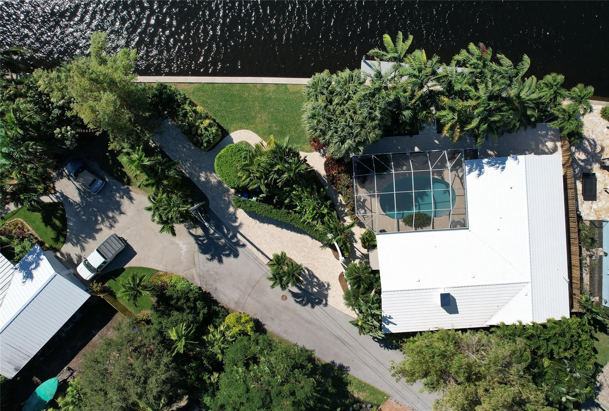 2124 Coral Shores Dr