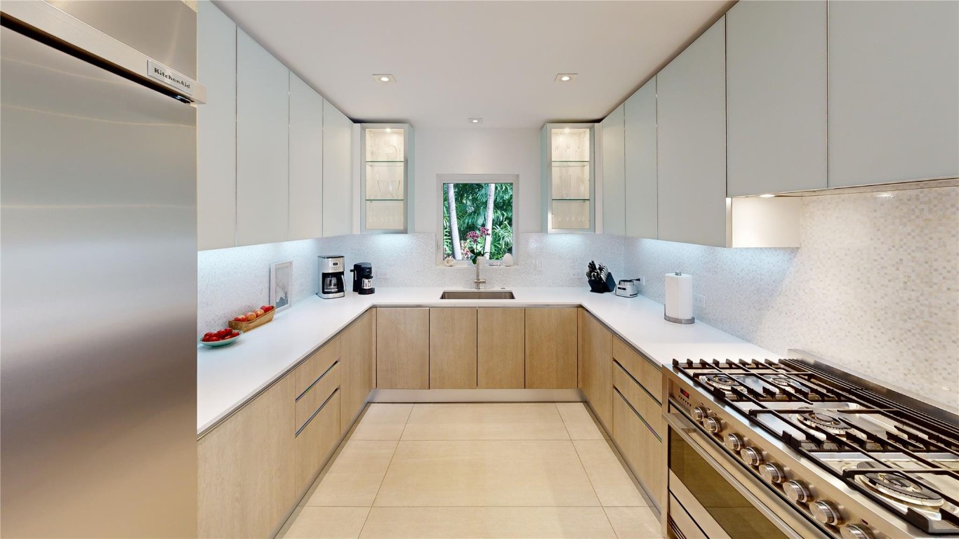 2124 Coral Shores Dr