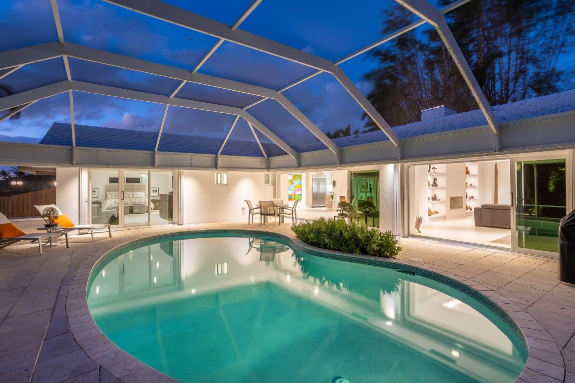 2124 Coral Shores Dr