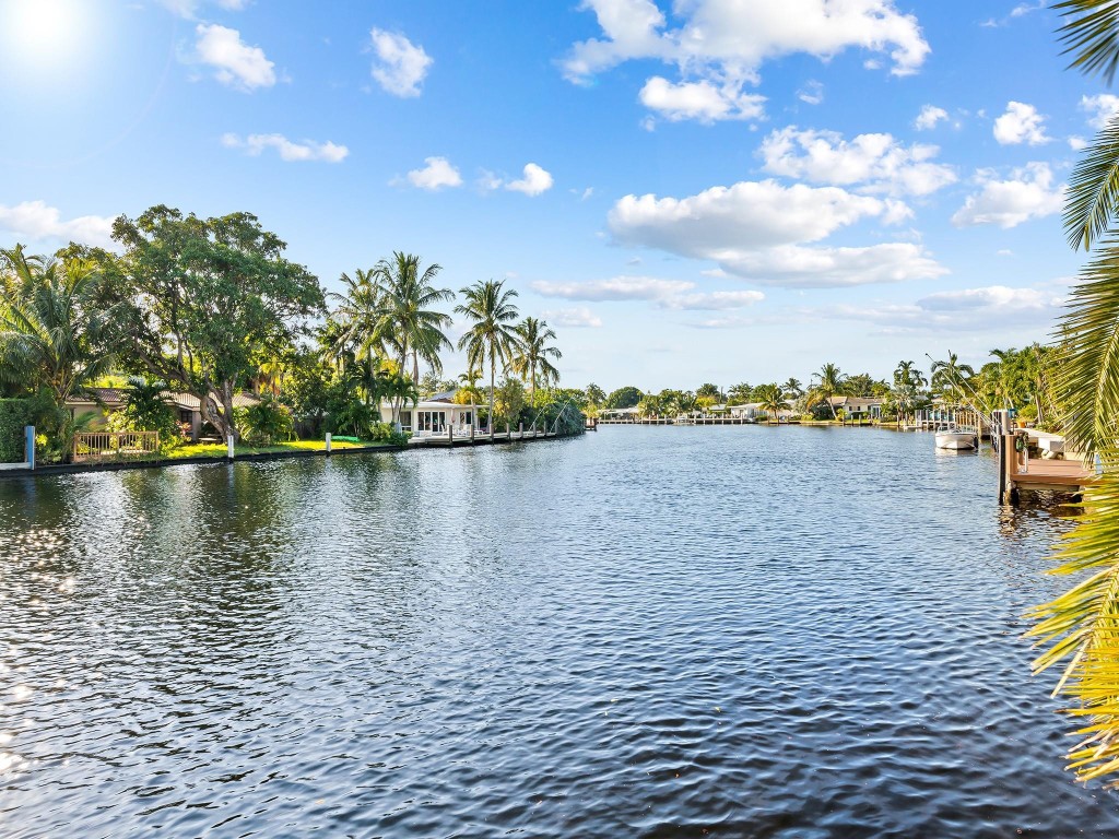 2124 Coral Shores Dr