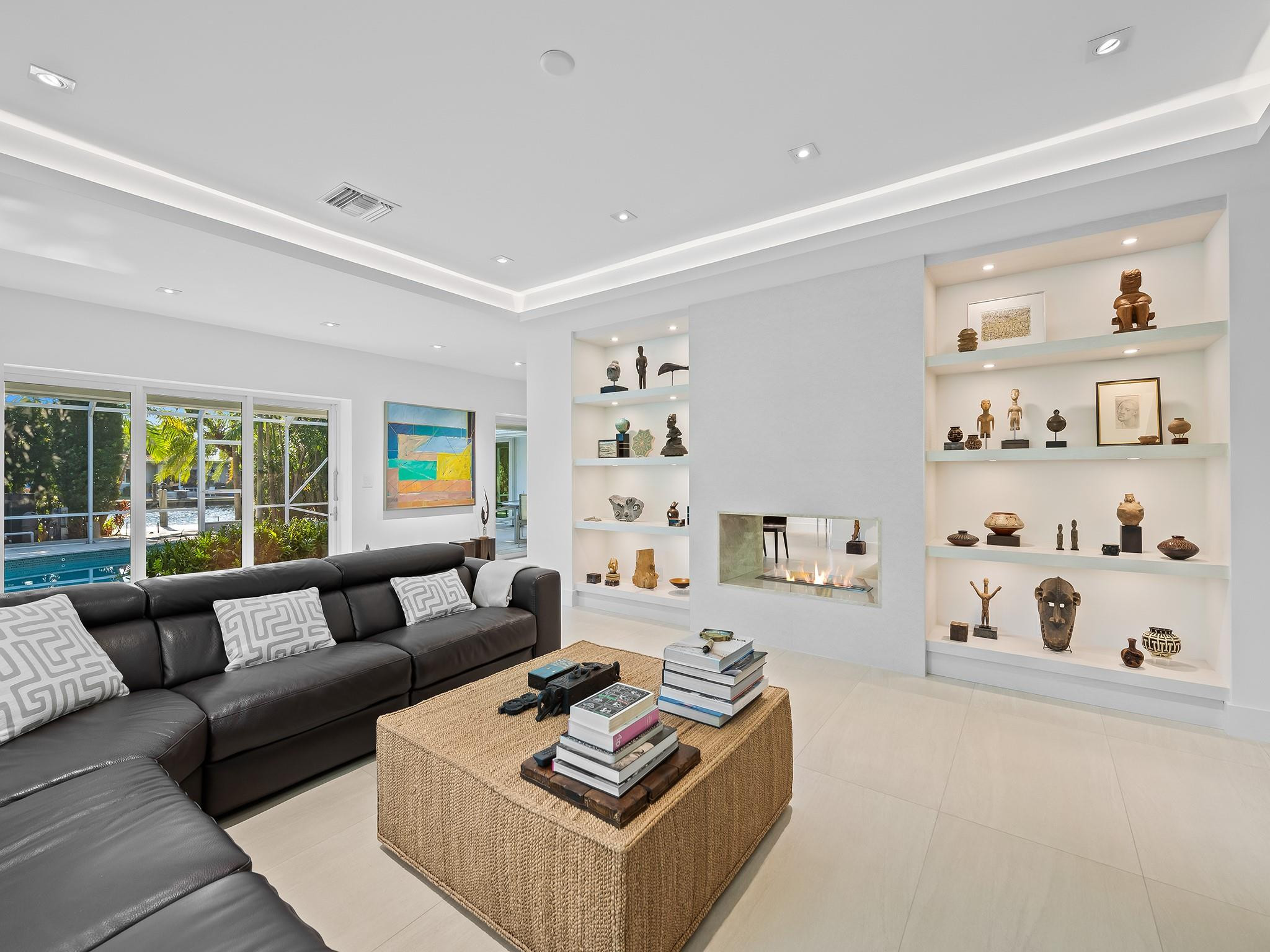 2124 Coral Shores Dr