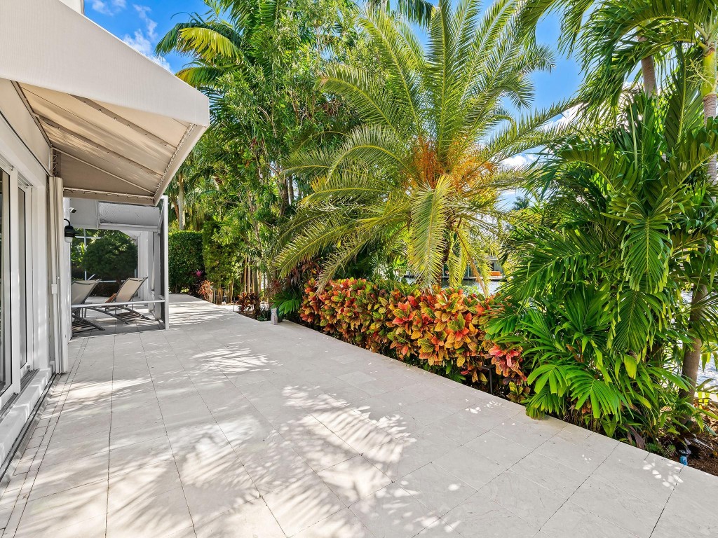 2124 Coral Shores Dr