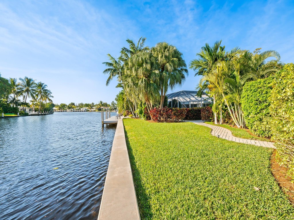 2124 Coral Shores Dr