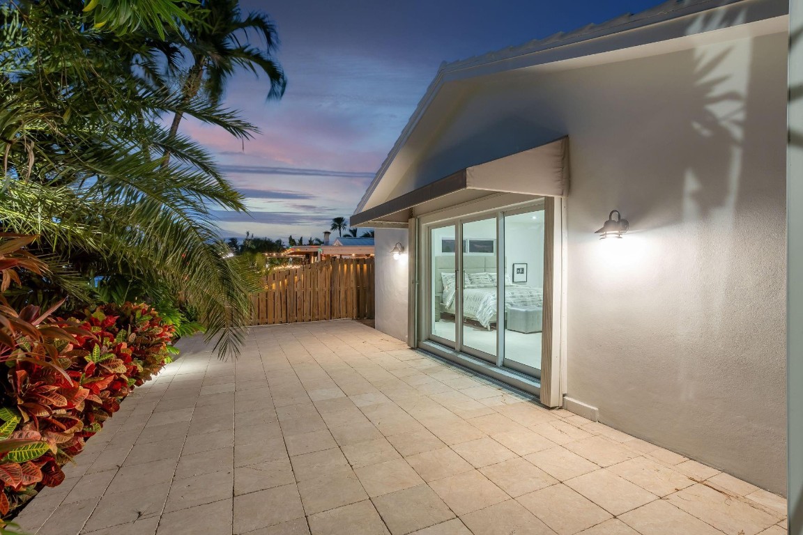 2124 Coral Shores Dr