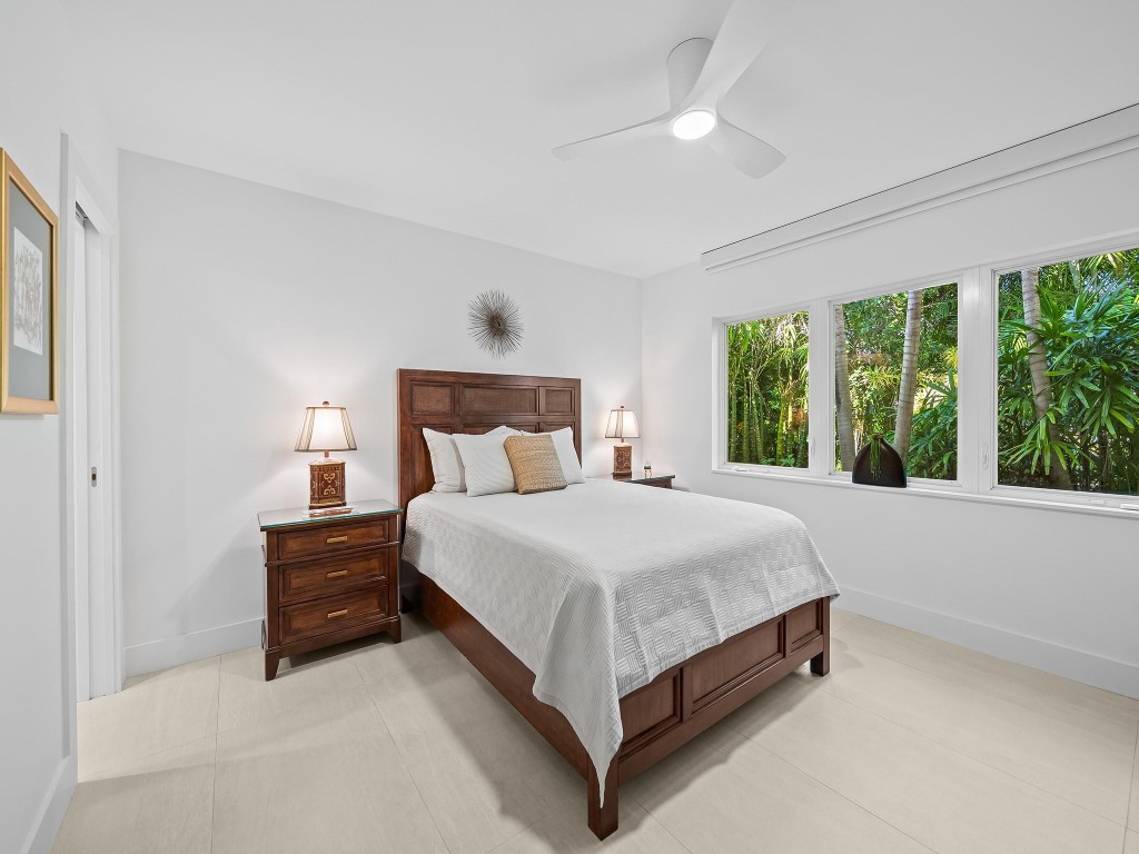 2124 Coral Shores Dr