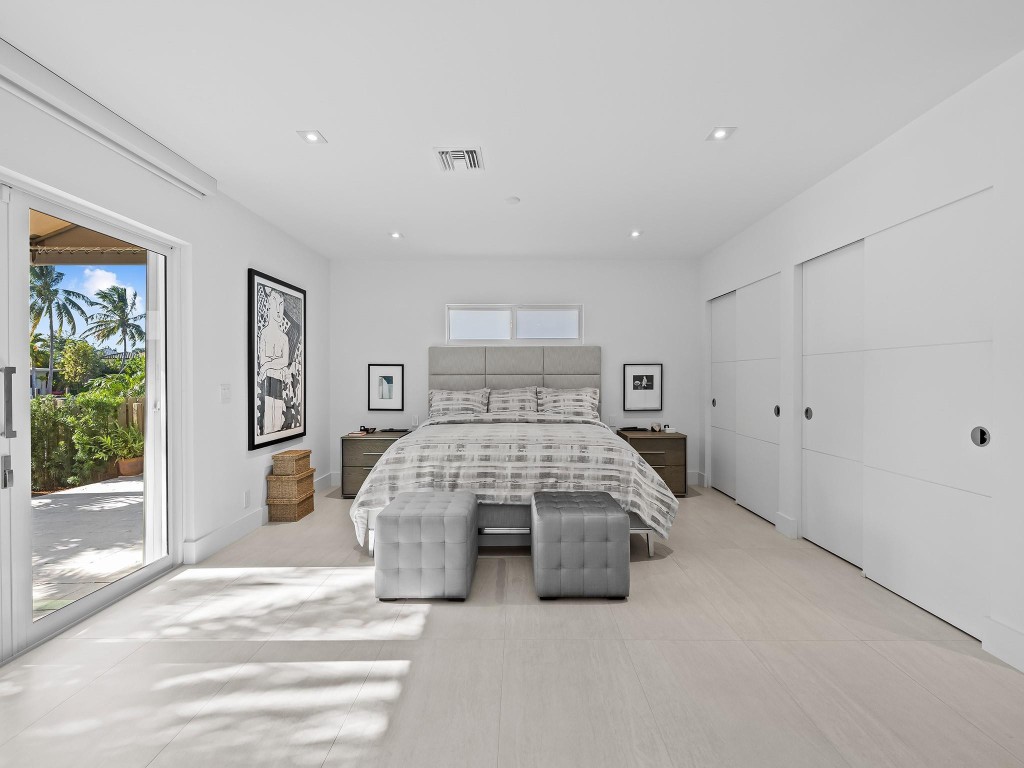 2124 Coral Shores Dr