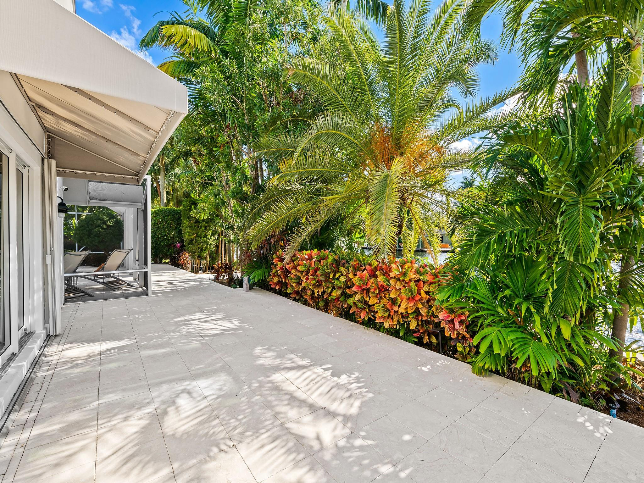 2124 Coral Shores Dr