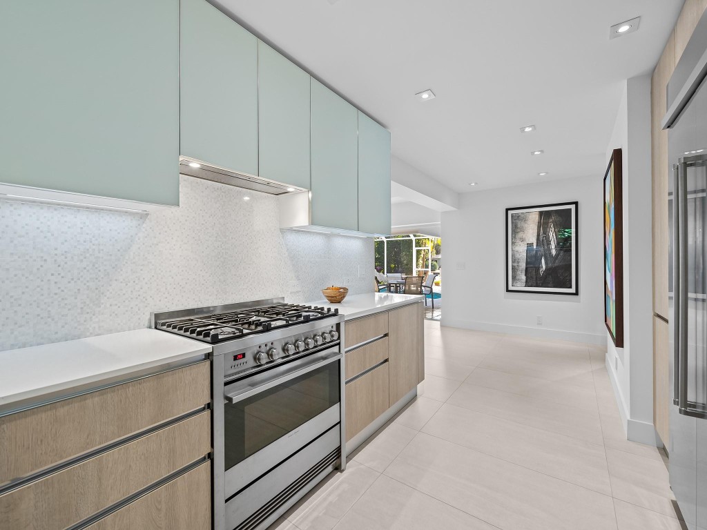 2124 Coral Shores Dr