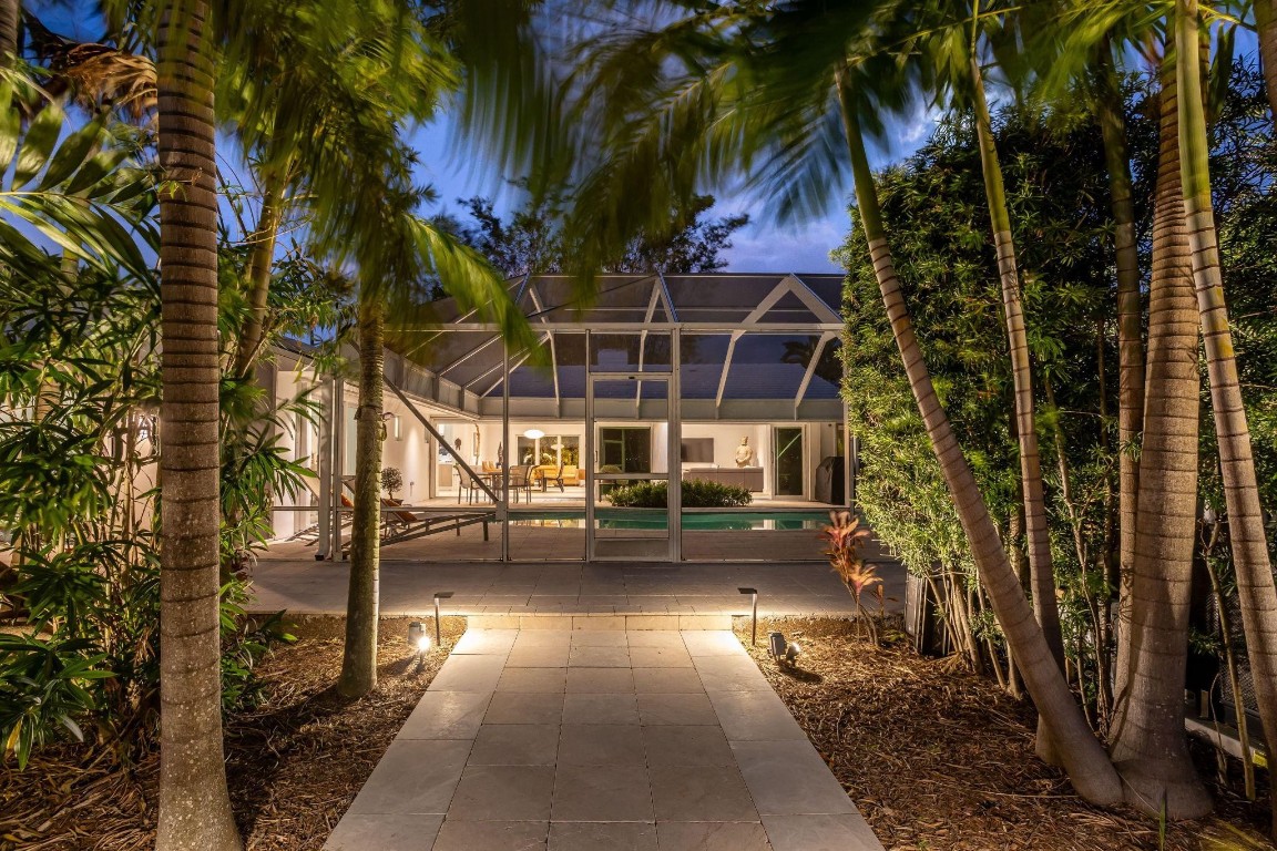 2124 Coral Shores Dr