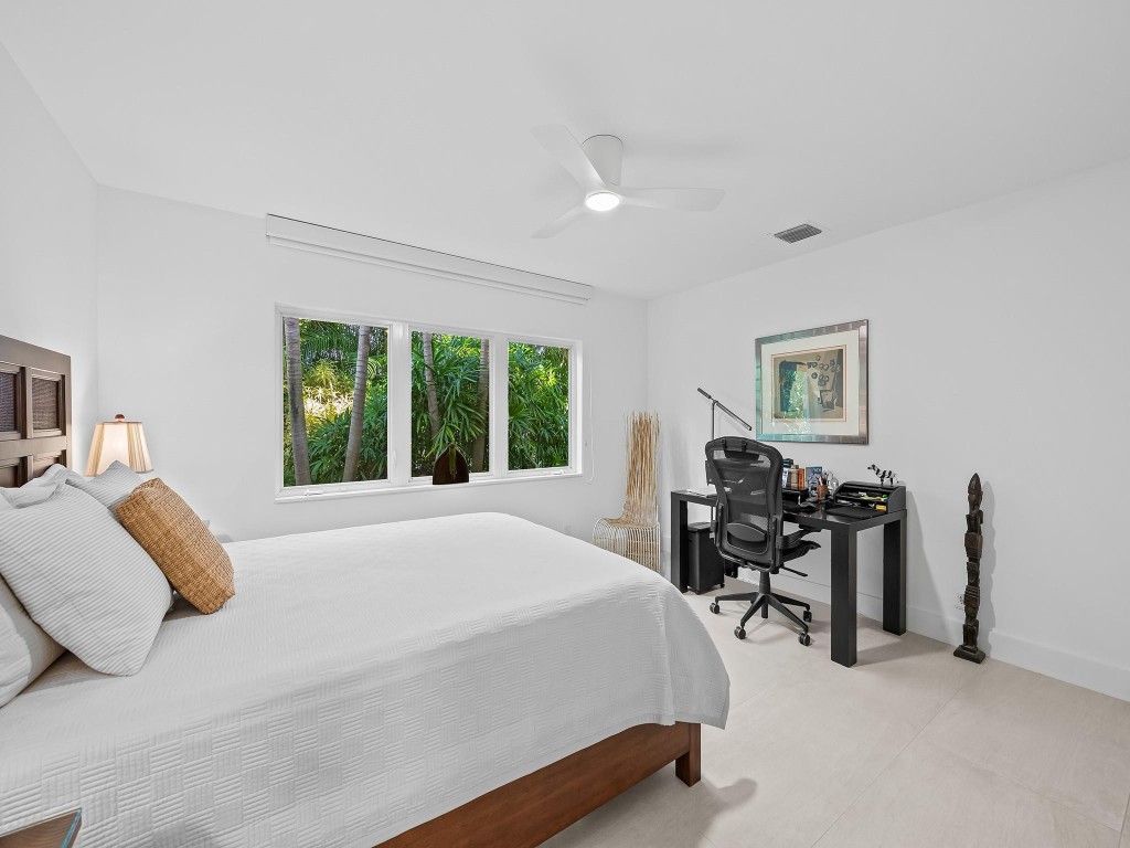 2124 Coral Shores Dr