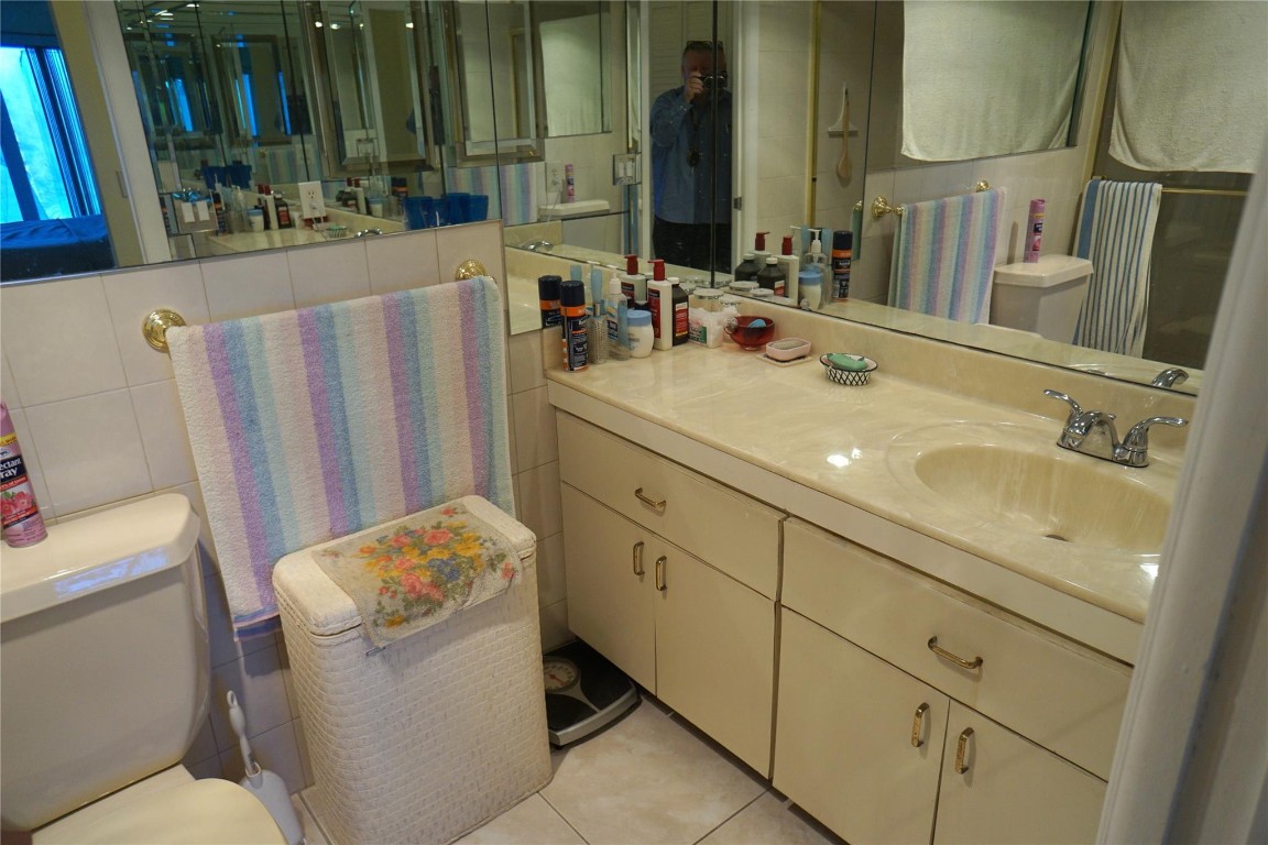 1427 E Hillsboro Blvd 628