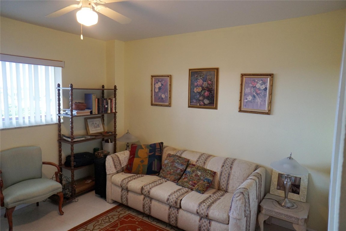 1427 E Hillsboro Blvd 628