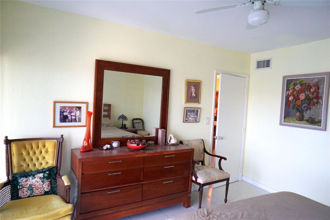 1427 E Hillsboro Blvd 628