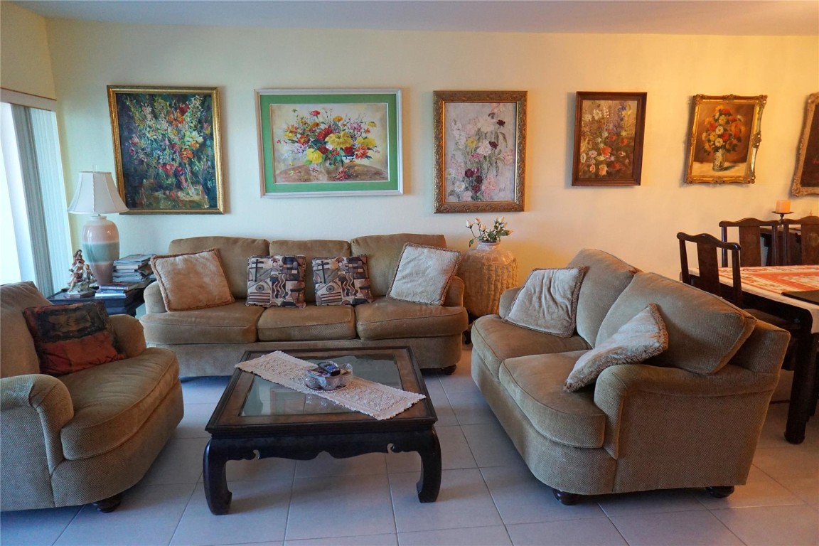 1427 E Hillsboro Blvd 628