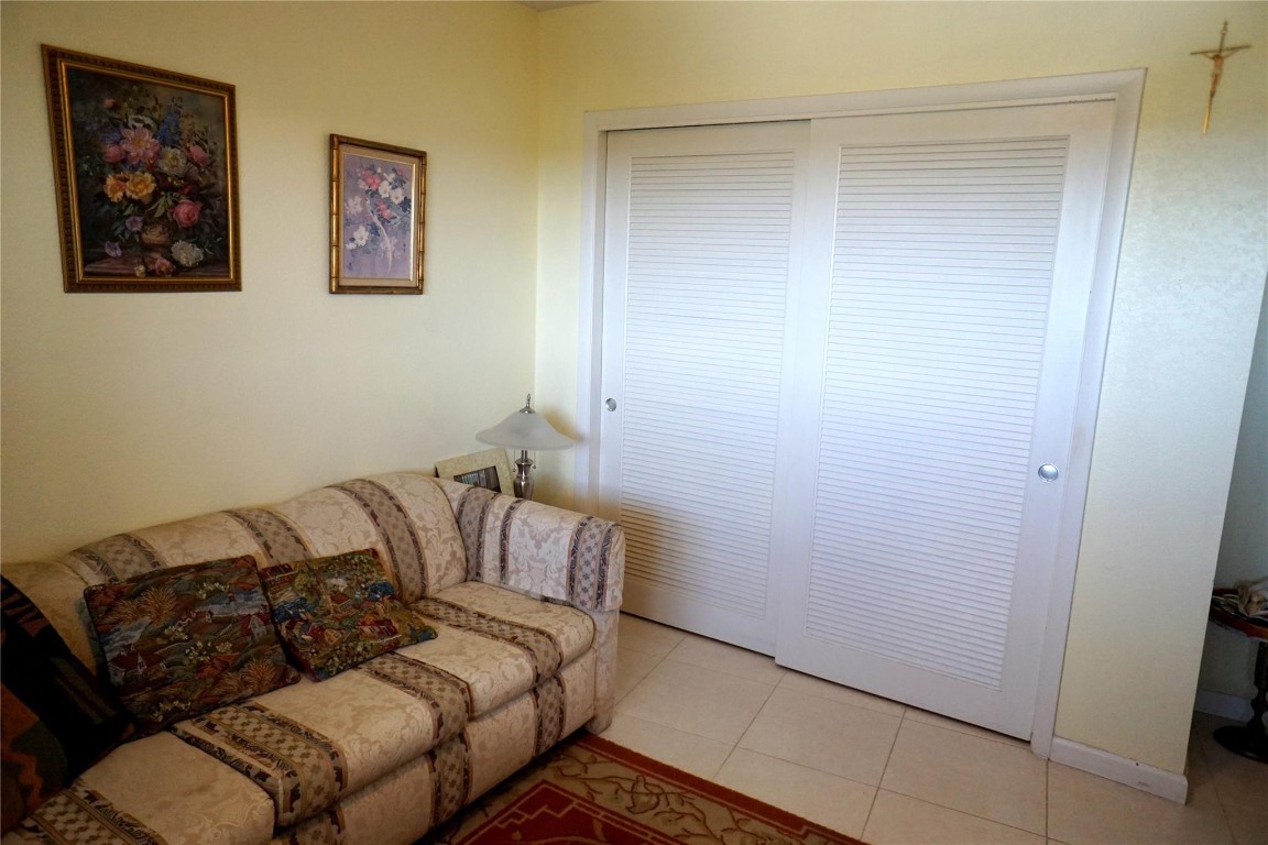 1427 E Hillsboro Blvd 628