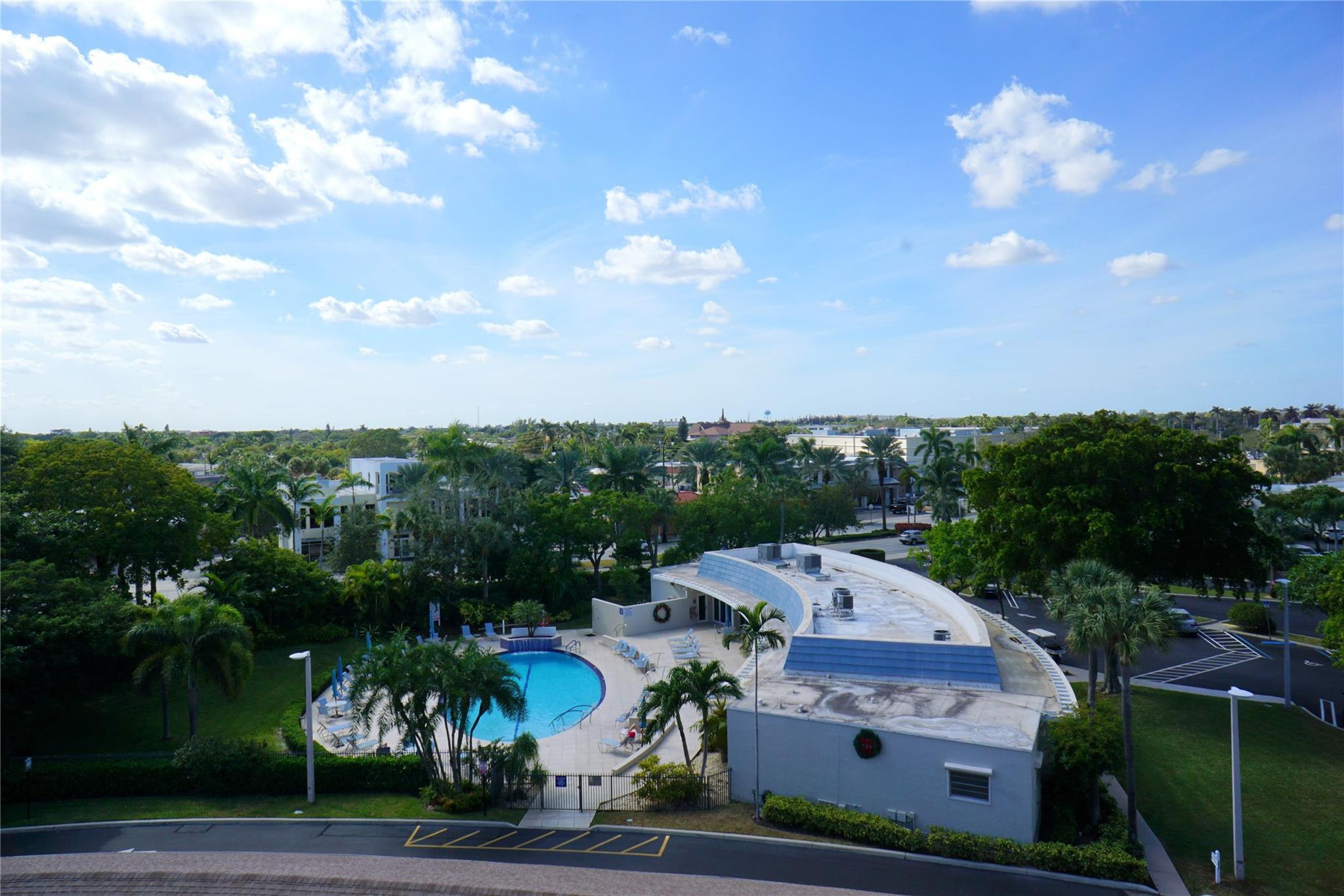 1427 E Hillsboro Blvd 628
