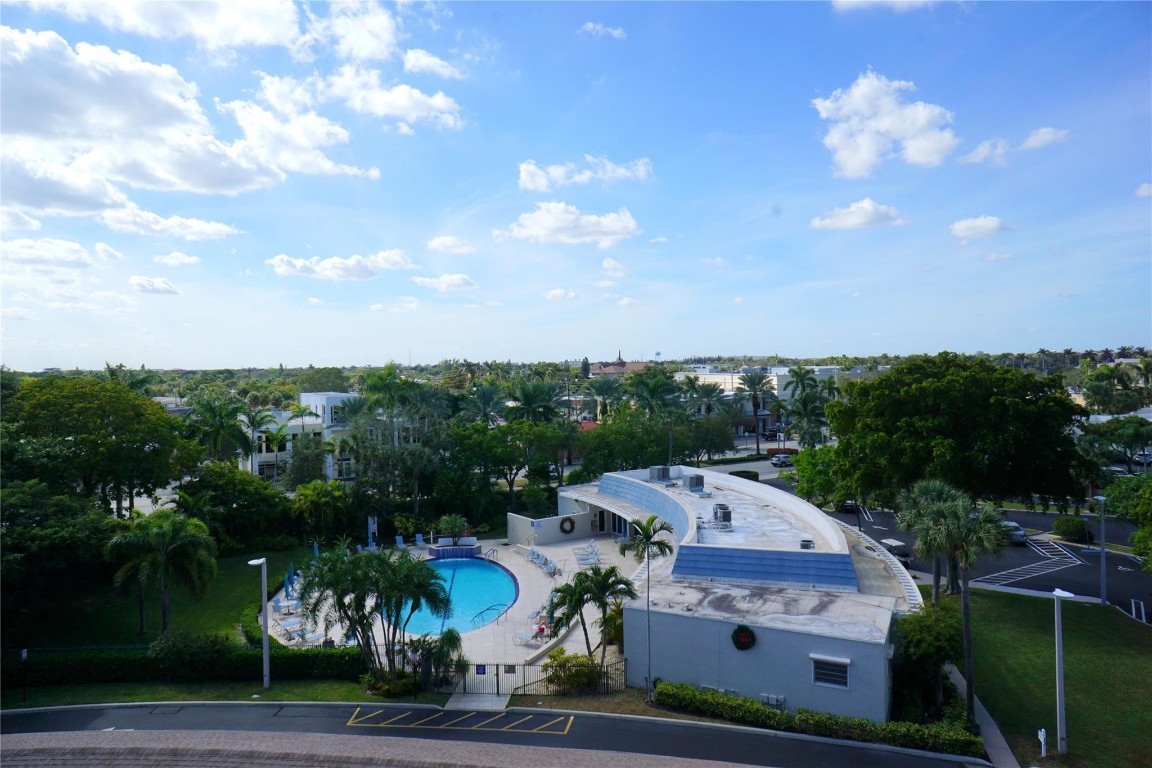 1427 E Hillsboro Blvd 628