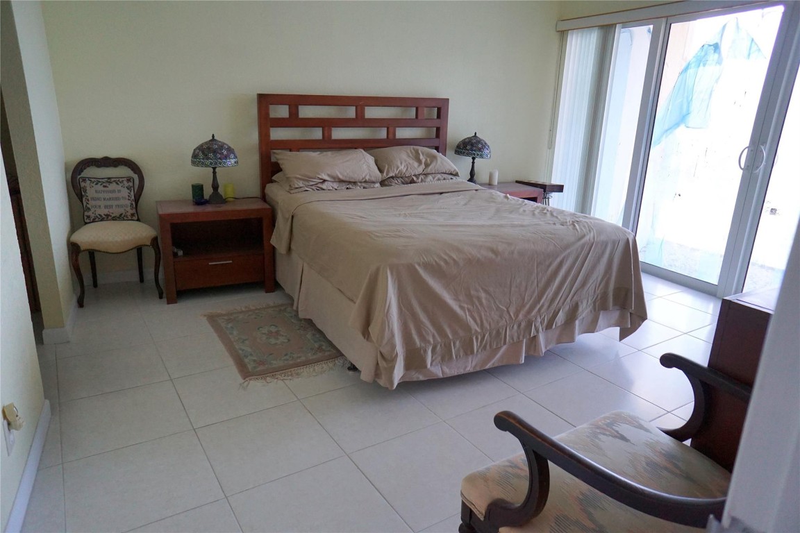 1427 E Hillsboro Blvd 628