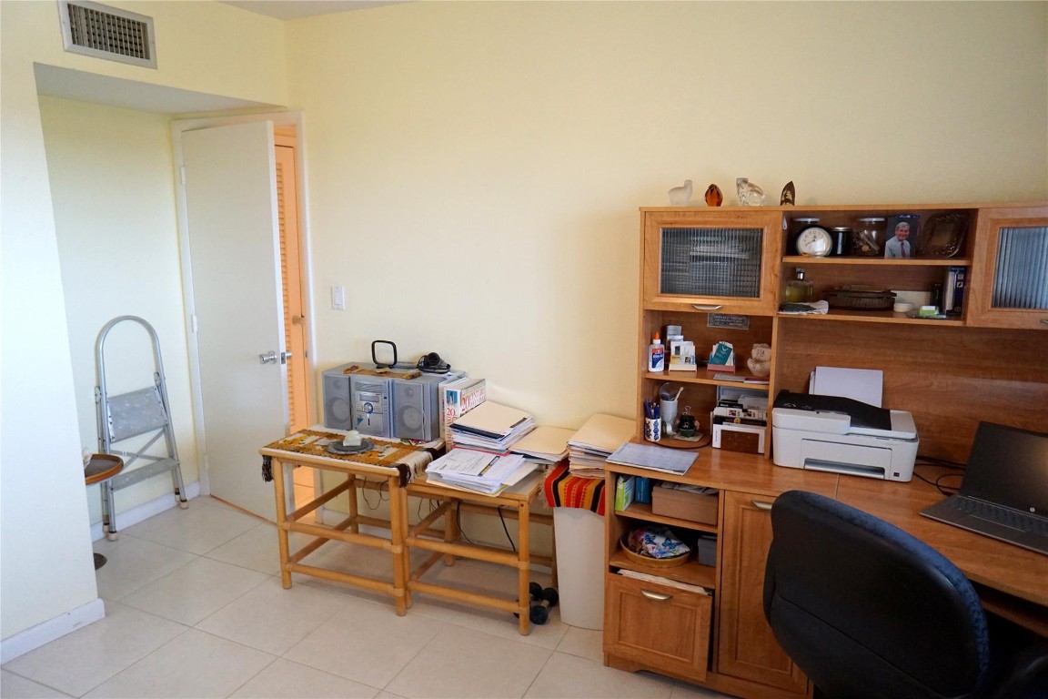 1427 E Hillsboro Blvd 628