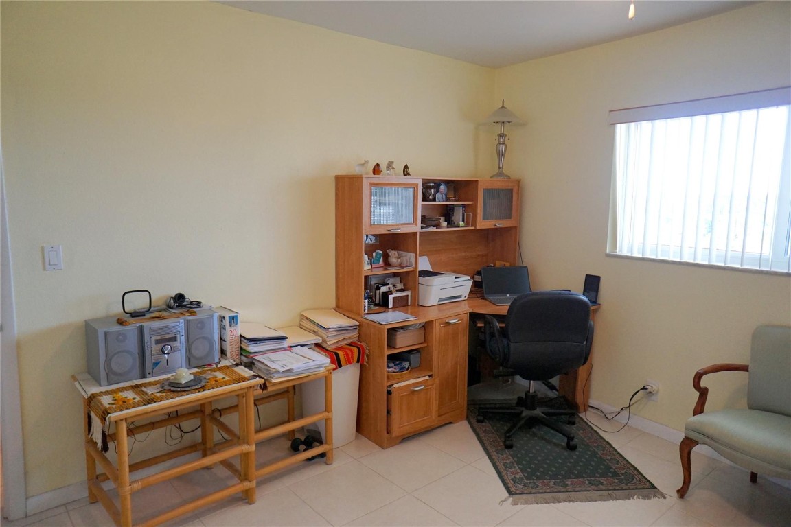 1427 E Hillsboro Blvd 628