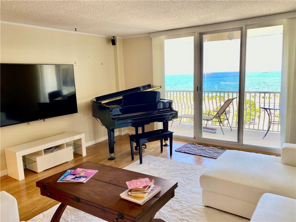 1 Las Olas Circle 1204