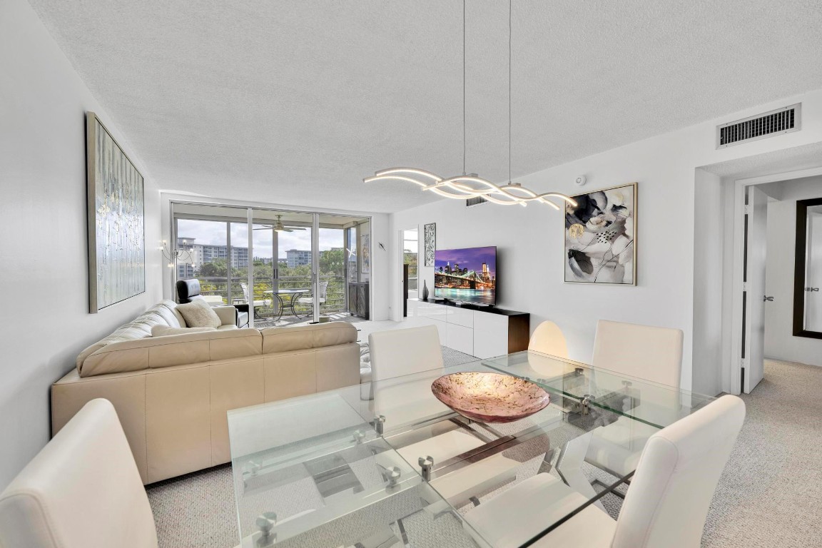 3800 OAKS CLUBHOUSE DR 511