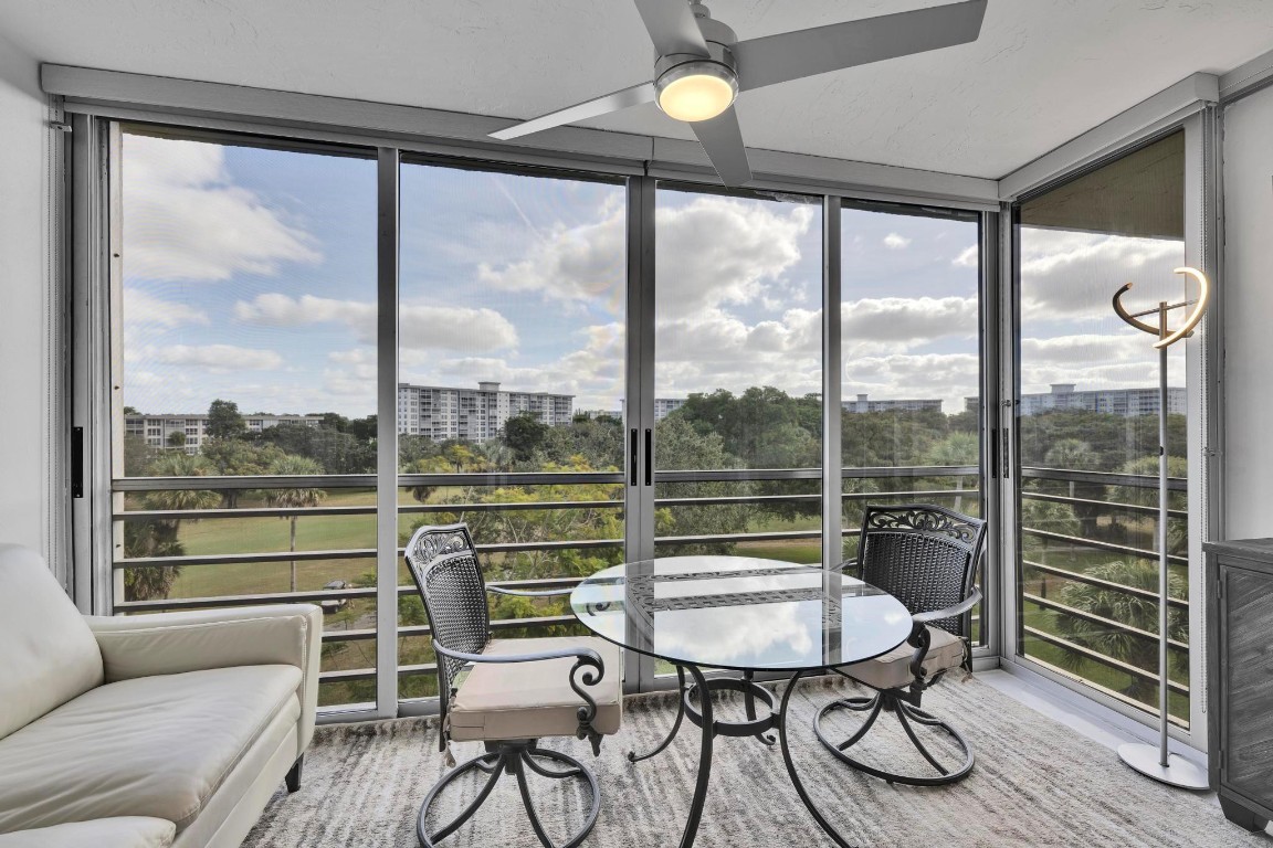 3800 OAKS CLUBHOUSE DR 511