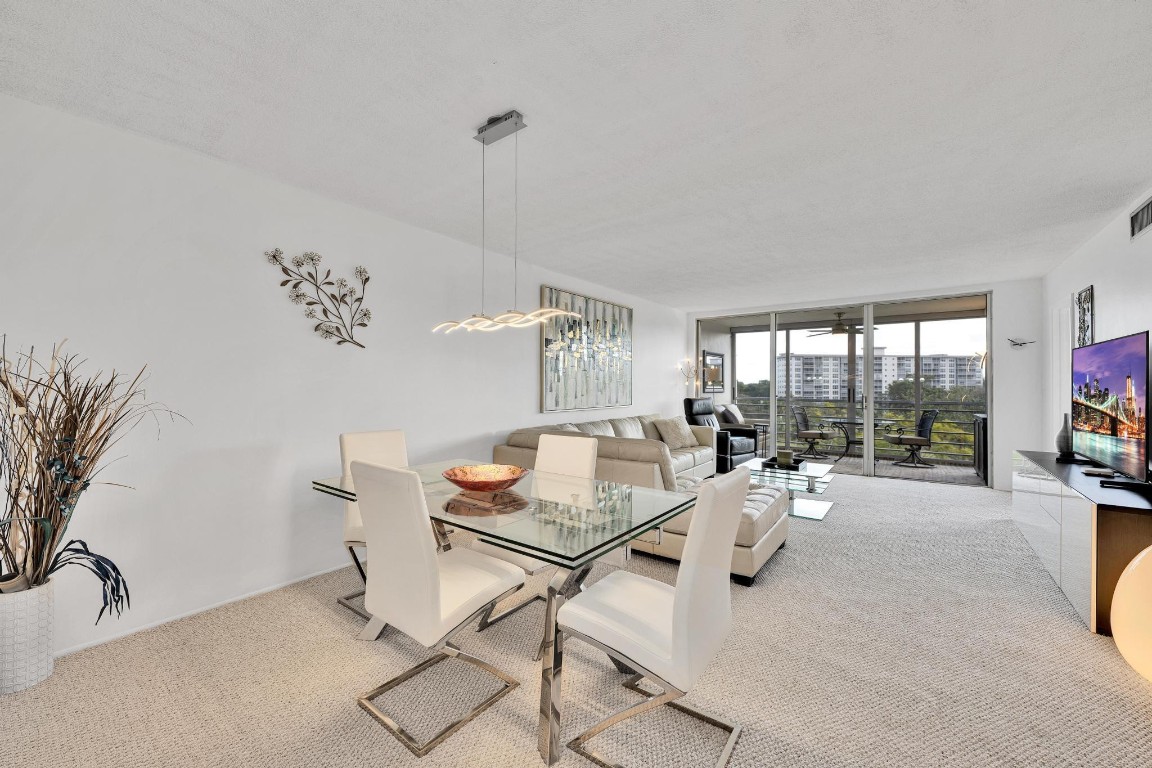 3800 OAKS CLUBHOUSE DR 511