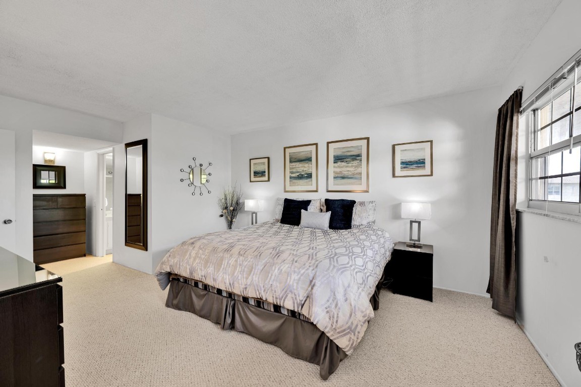 3800 OAKS CLUBHOUSE DR 511