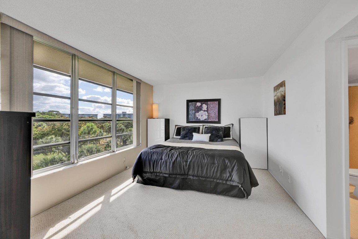 3800 OAKS CLUBHOUSE DR 511