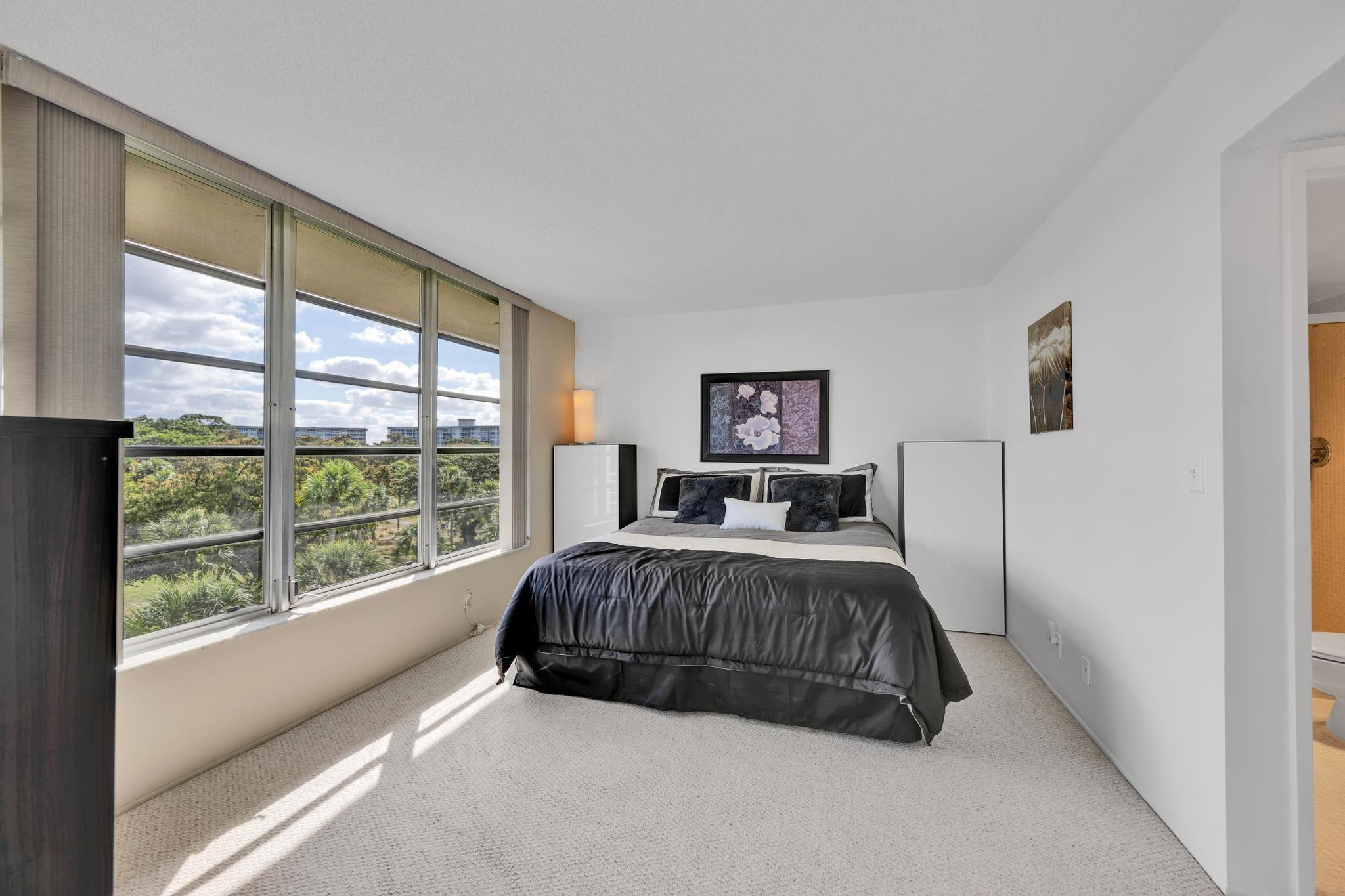 3800 OAKS CLUBHOUSE DR 511