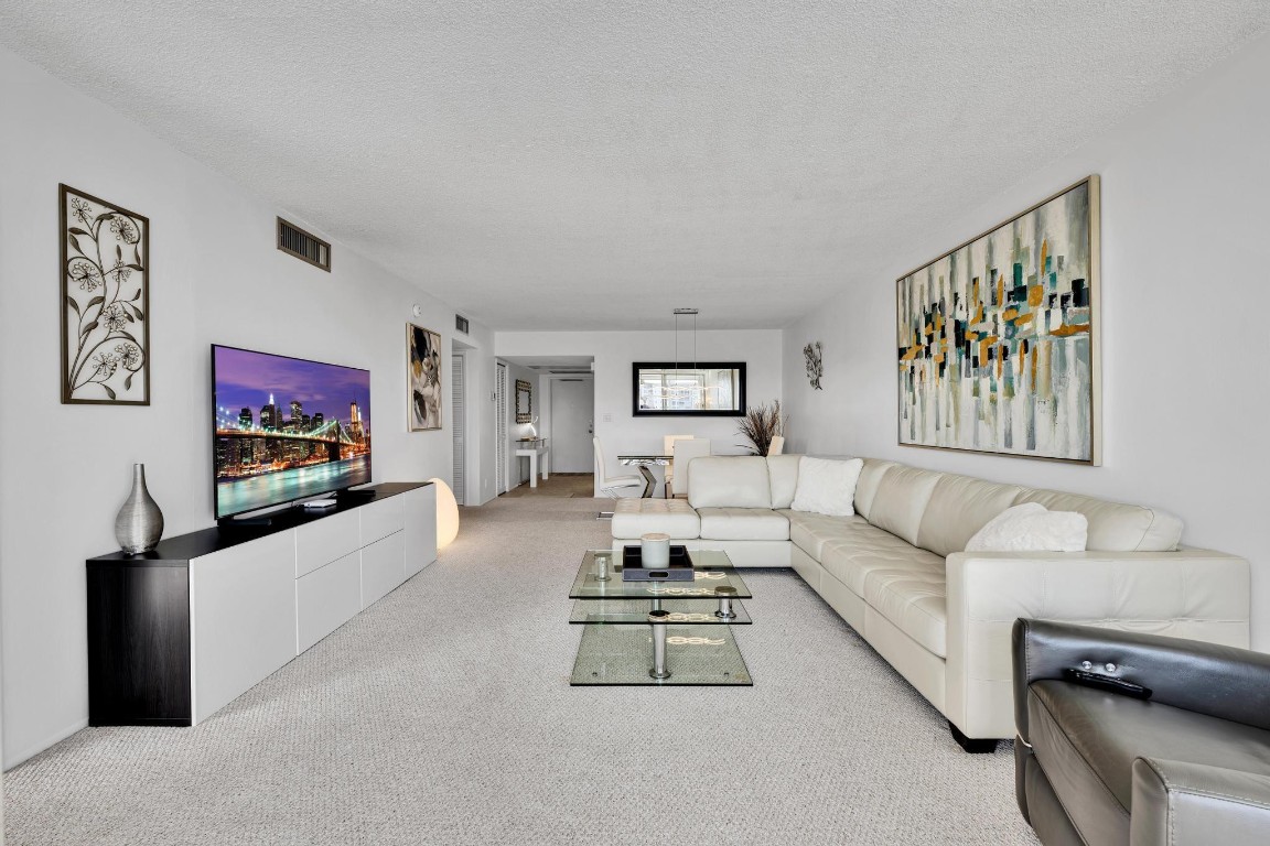 3800 OAKS CLUBHOUSE DR 511