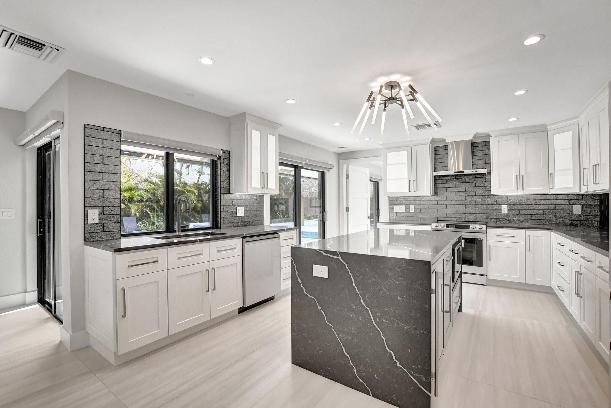 1388 Gallinule Cir