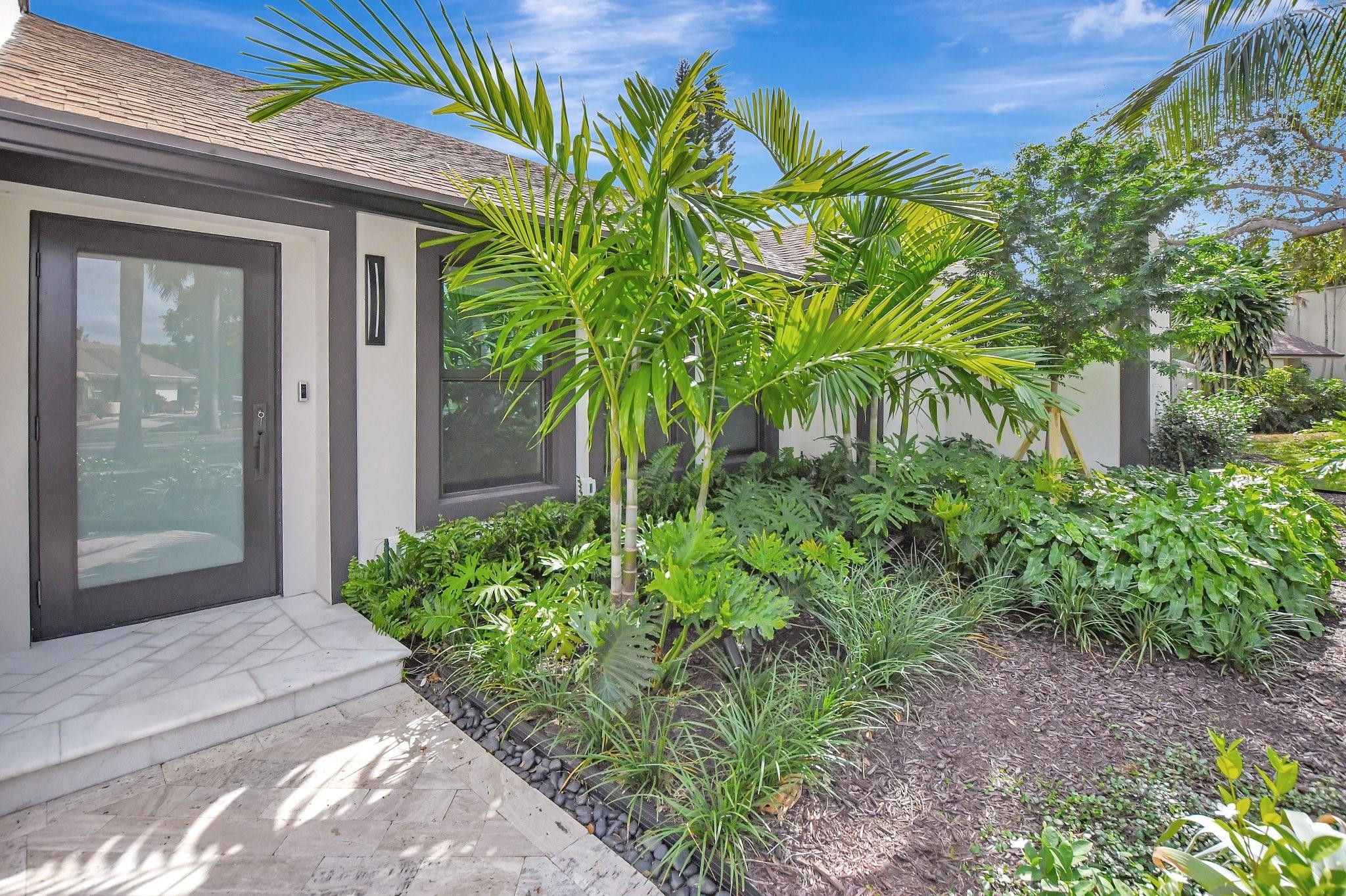 1388 Gallinule Cir