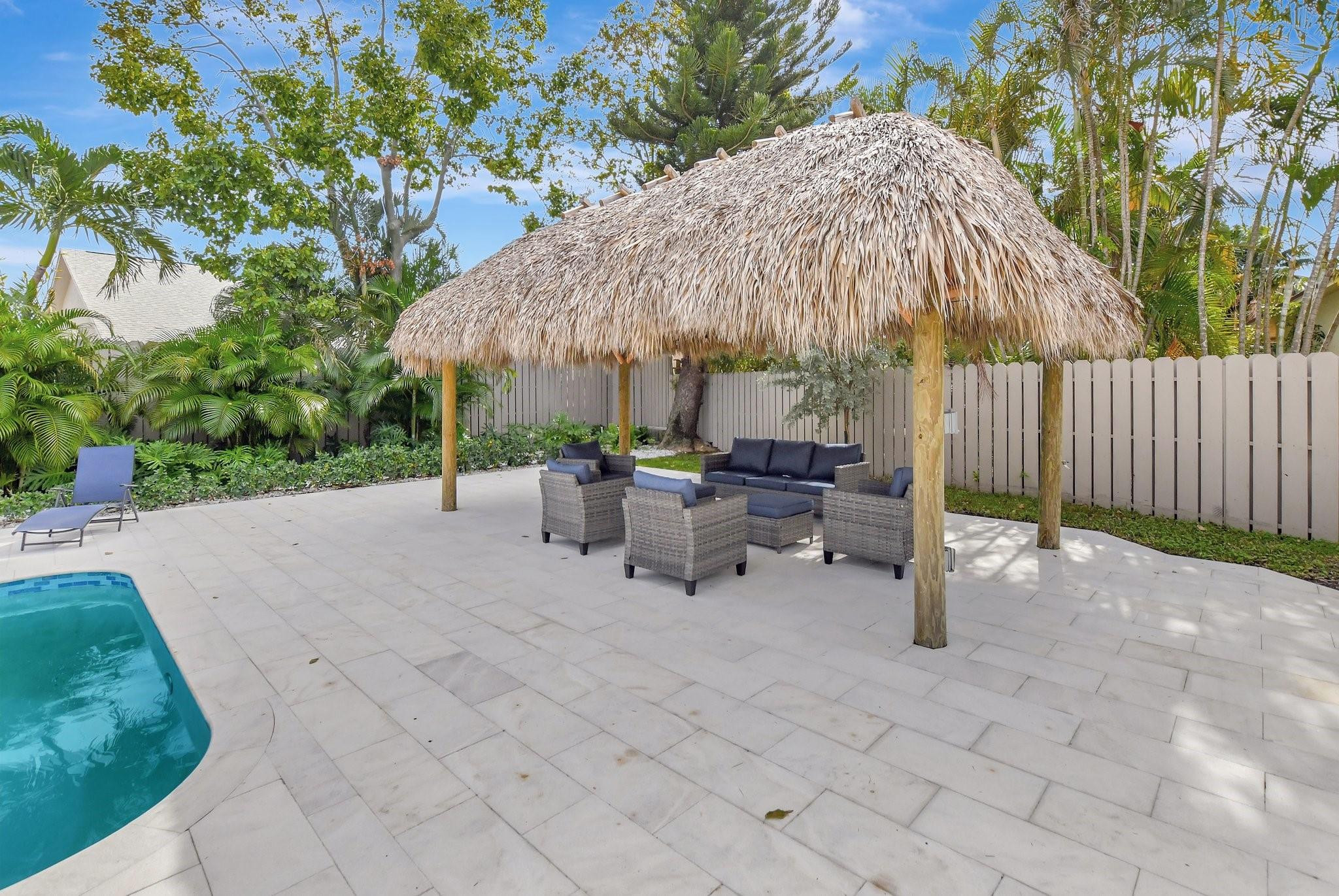 1388 Gallinule Cir